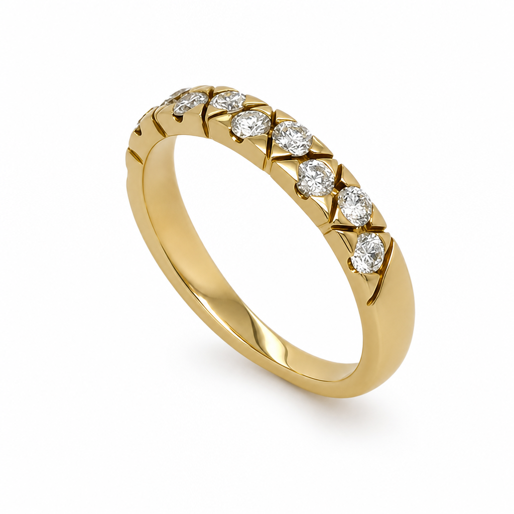 14KY Cross Pattern Diamond Band