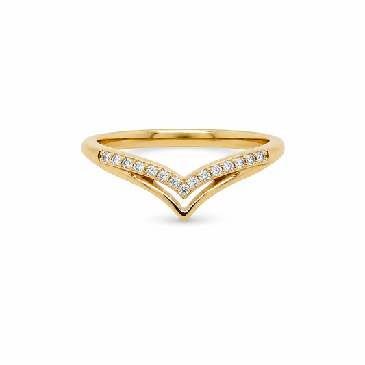 14KW V-Shaped Insert Diamond Band