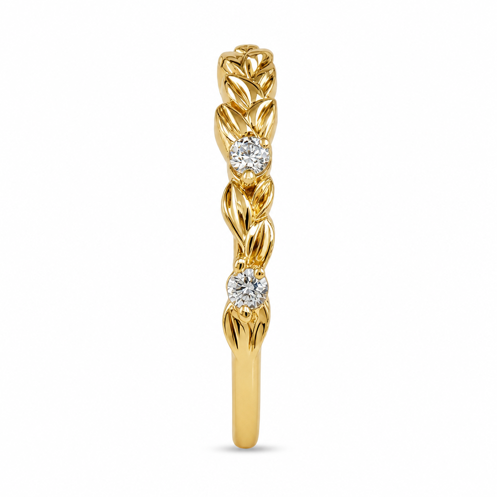 14KY Round Floral Diamond Band
